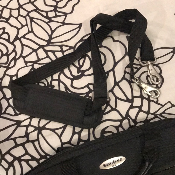 ⭐️ Samsonite laptop bag - Picture 4 of 4